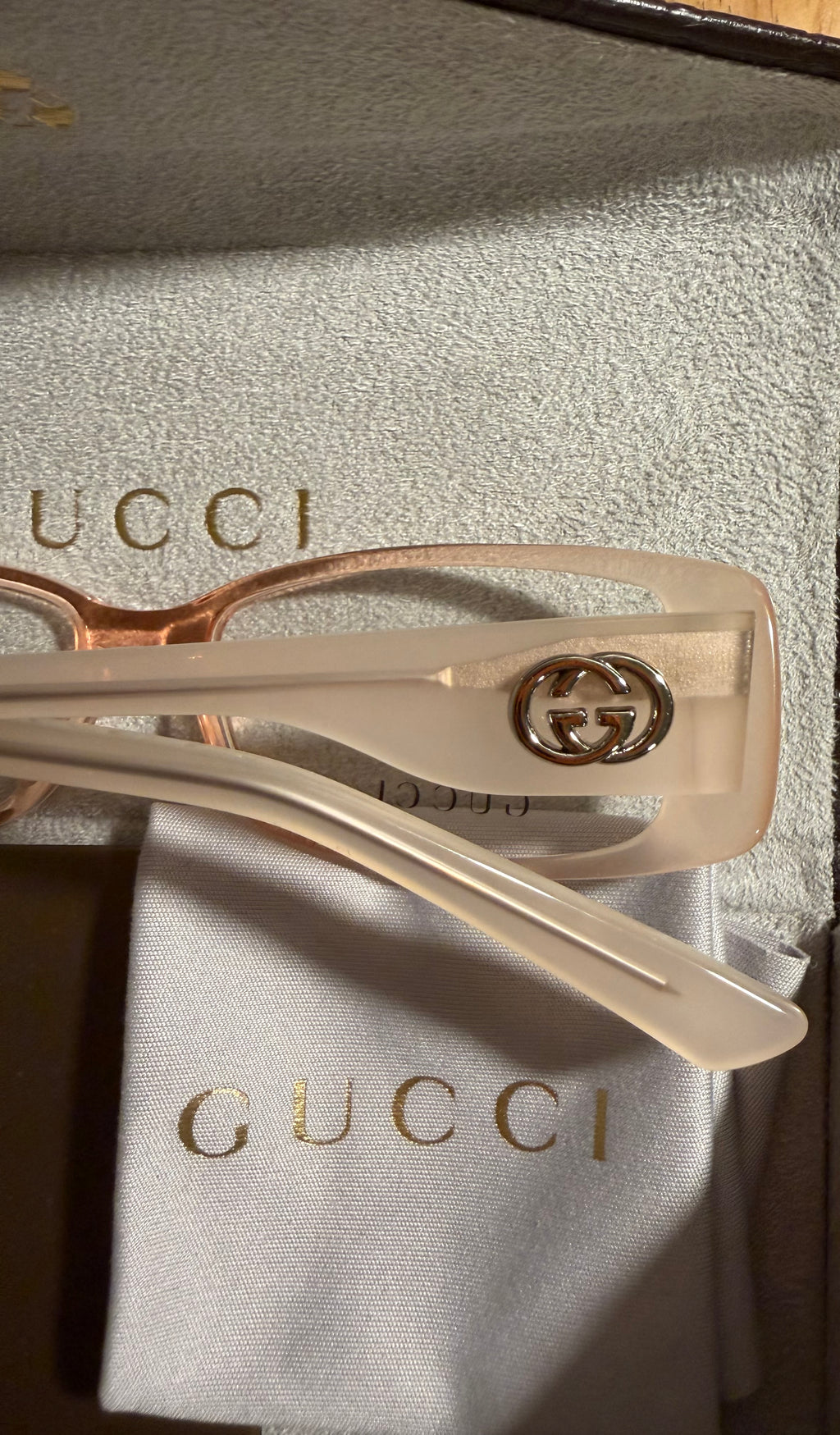 Authentic Vintage Gucci Rose/Pink Acetate Frame & Dark brown Gucci Case 2000’s/ Y2K aesthetic.